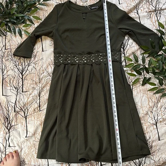 NWT Owin Army Green Floral 3/4 Sleeve Dress Size Large - Picture 5 of 10